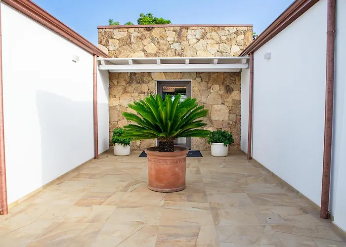 Maristesi ゲストハウス