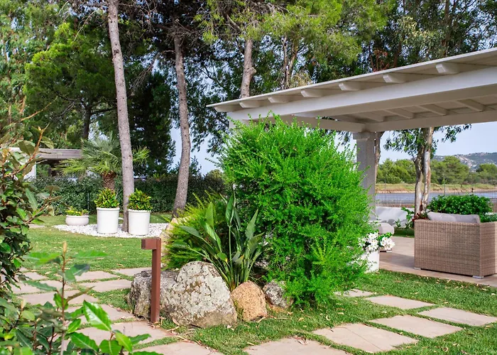 ゲストハウス Maristesi シニスコーラ